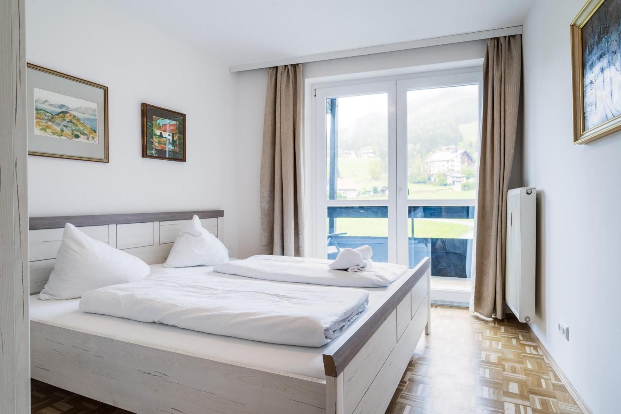 Appartementanlage Thermenblick Ski In & Ski Out บาด ไคลน์เคิร์ชไฮม์ ภายนอก รูปภาพ