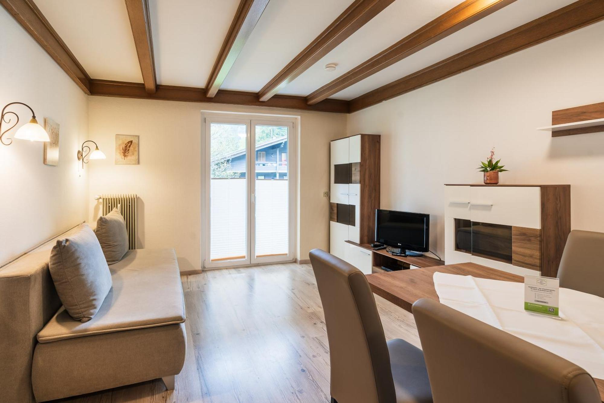 Appartementanlage Thermenblick Ski In & Ski Out บาด ไคลน์เคิร์ชไฮม์ ภายนอก รูปภาพ