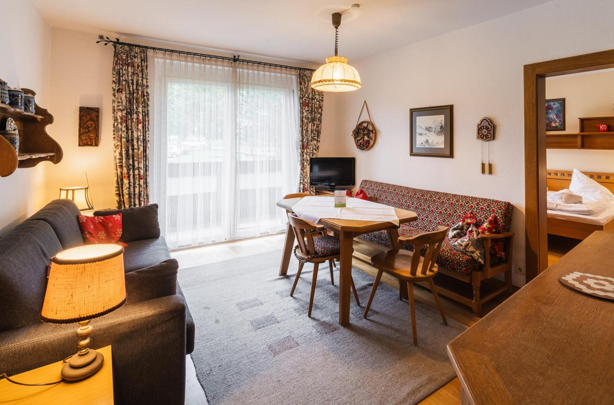 Appartementanlage Thermenblick Ski In & Ski Out บาด ไคลน์เคิร์ชไฮม์ ภายนอก รูปภาพ
