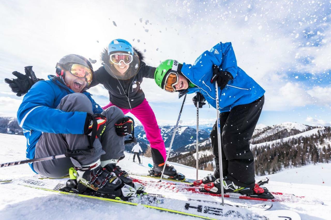 Appartementanlage Thermenblick Ski In & Ski Out บาด ไคลน์เคิร์ชไฮม์ ภายนอก รูปภาพ