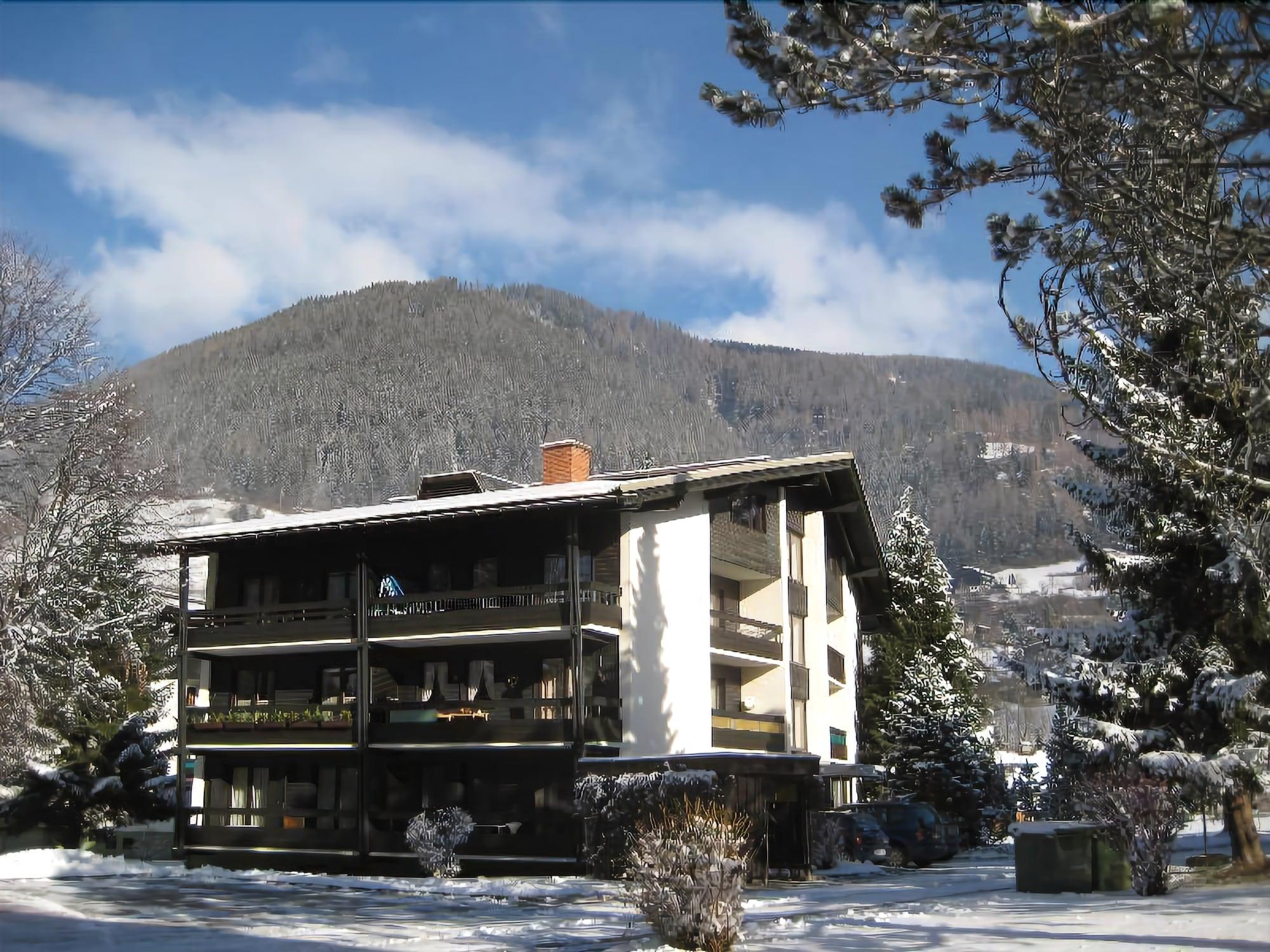 Appartementanlage Thermenblick Ski In & Ski Out บาด ไคลน์เคิร์ชไฮม์ ภายนอก รูปภาพ
