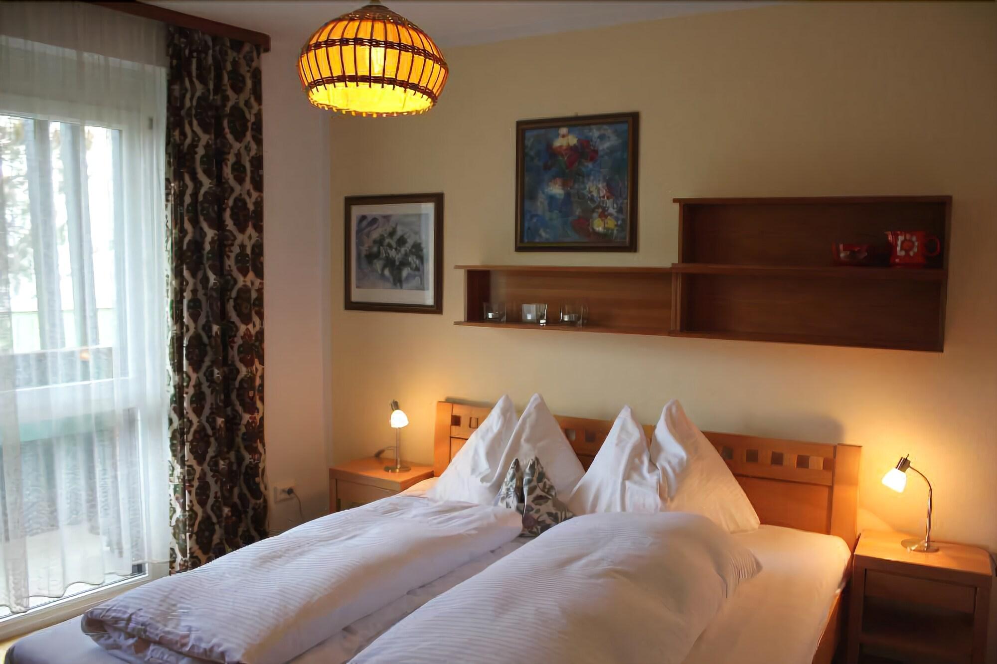 Appartementanlage Thermenblick Ski In & Ski Out บาด ไคลน์เคิร์ชไฮม์ ภายนอก รูปภาพ